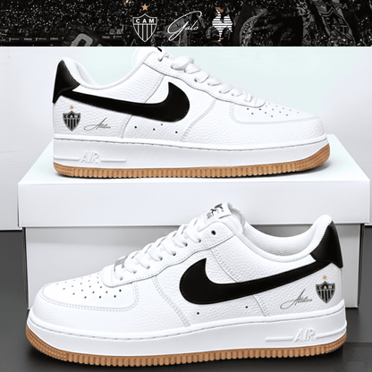 Exclusivo: Tênis Air Force White Black Obsidian Signature Customizado Galo 2026 + *BRINDE 1x Caneca Oficial* - EDIÇÃO LIMITADA