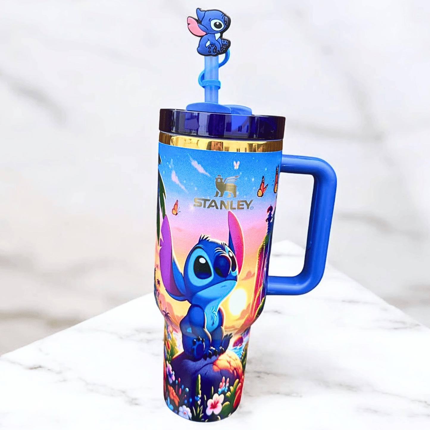 Exclusivo: Garrafa Térmica 1.2L Edição Especial Stitch Dourada Caixa Customizada + *BRINDE 1x Chaveiro Exclusivo* - EDIÇÃO LIMITADA