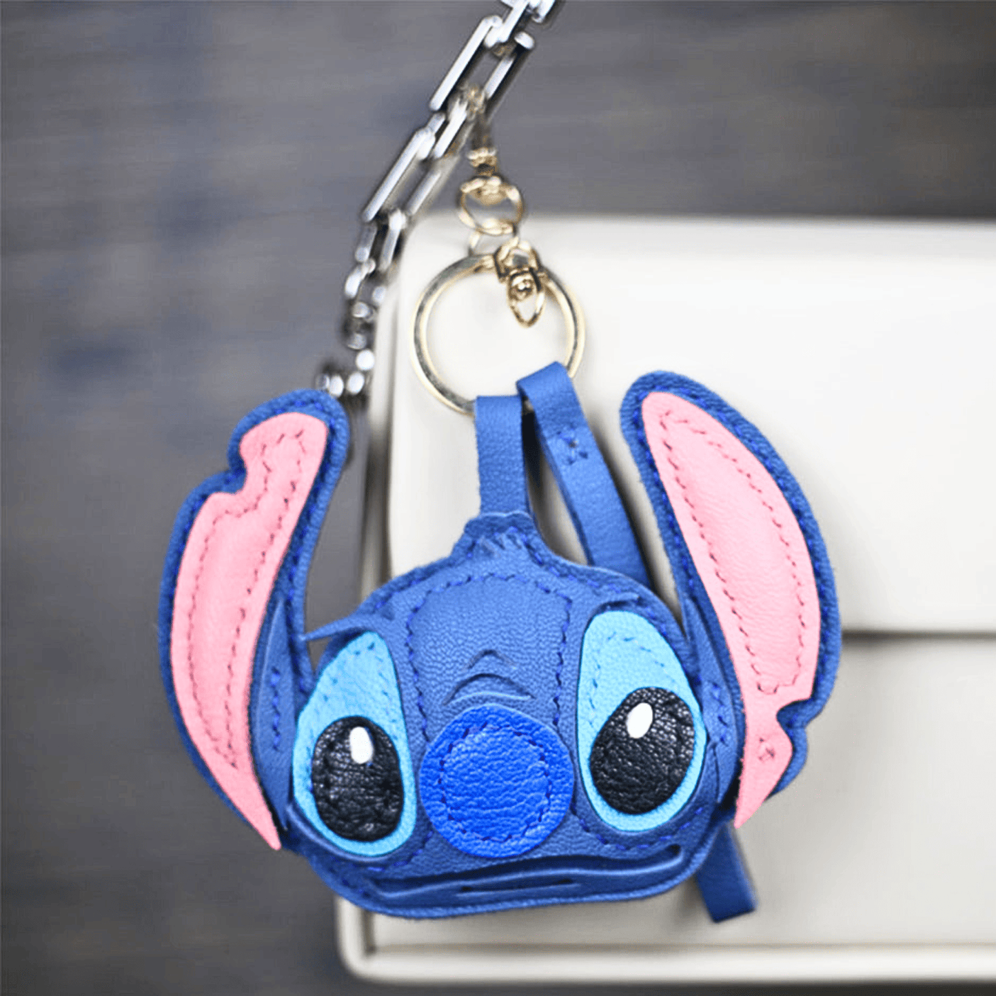Exclusivo: Garrafa Térmica 1.2L Edição Especial Stitch Dourada Caixa Customizada + *BRINDE 1x Chaveiro Exclusivo* - EDIÇÃO LIMITADA