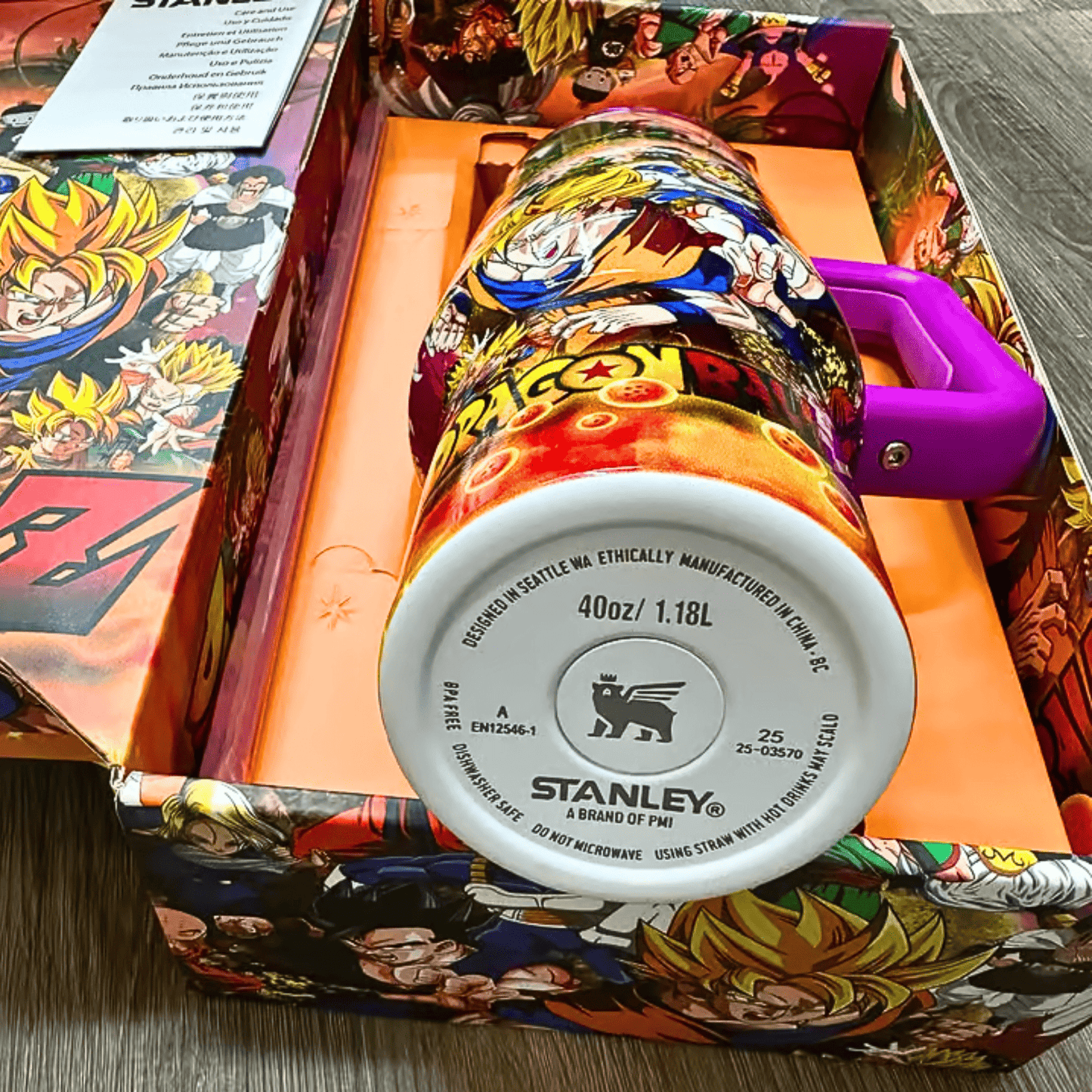 Exclusivo: Garrafa Térmica 1.2L Edição Especial Dragon Ball Caixa Customizada + *BRINDE 1x Chaveiro Exclusivo* - EDIÇÃO LIMITADA