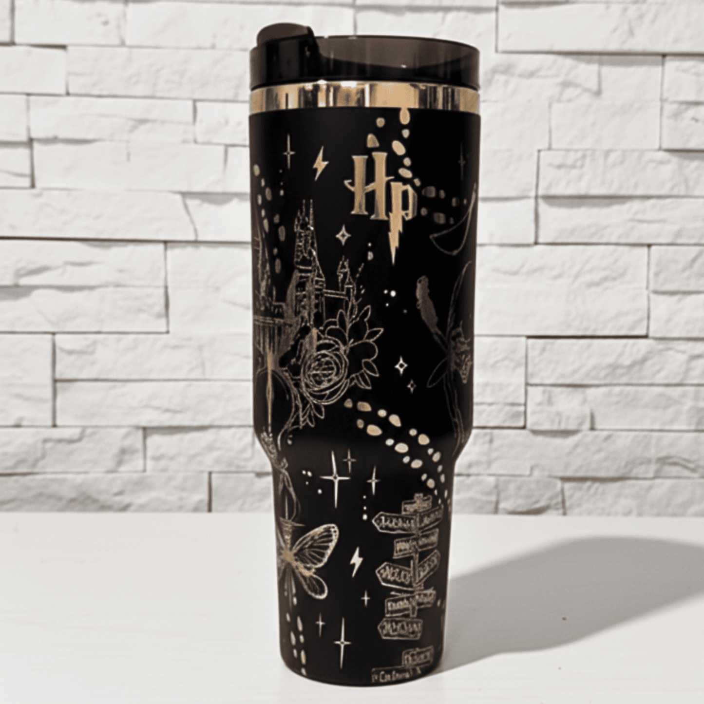 Exclusivo: Garrafa Térmica 1.2L Edição Especial HP Dourada e Metalizada Customizada Gravação Laser + *BRINDE 1x Chaveiro Exclusivo* - EDIÇÃO LIMITADA