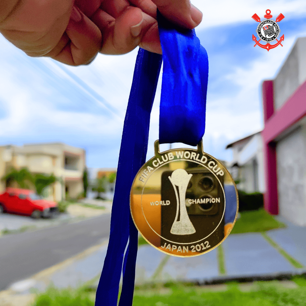 Exclusivo: Quadro de Medalhas Timão Multicampeão 2012 Libertadores e Mundial Moldura de Madeira 33x33cm + *BRINDE 1x Caneca* - EDIÇÃO LIMITADA