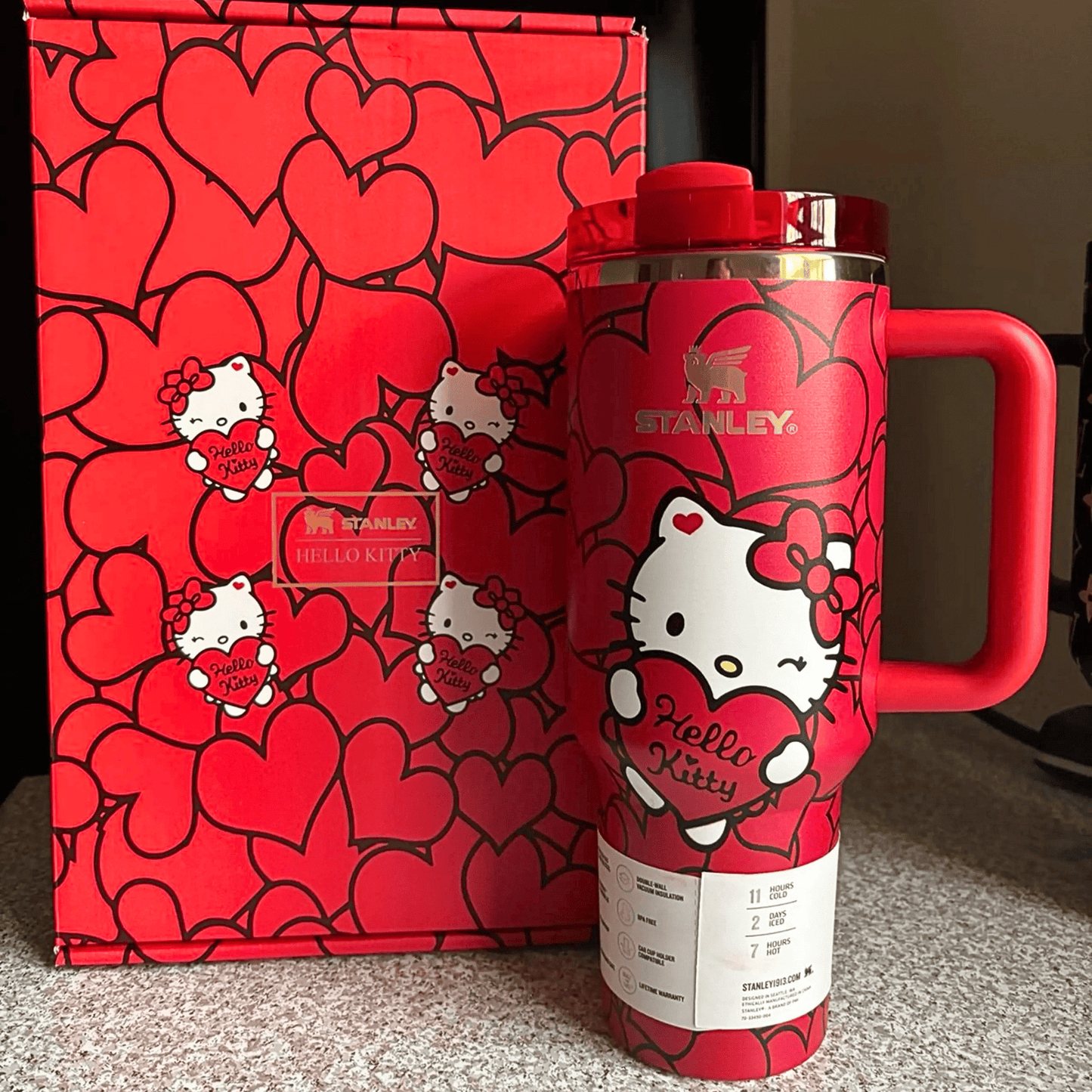 Exclusivo: Garrafa Térmica 1.2L Edição Especial HK Caixa Customizada + *BRINDE 1x Chaveiro Exclusivo* - EDIÇÃO LIMITADA